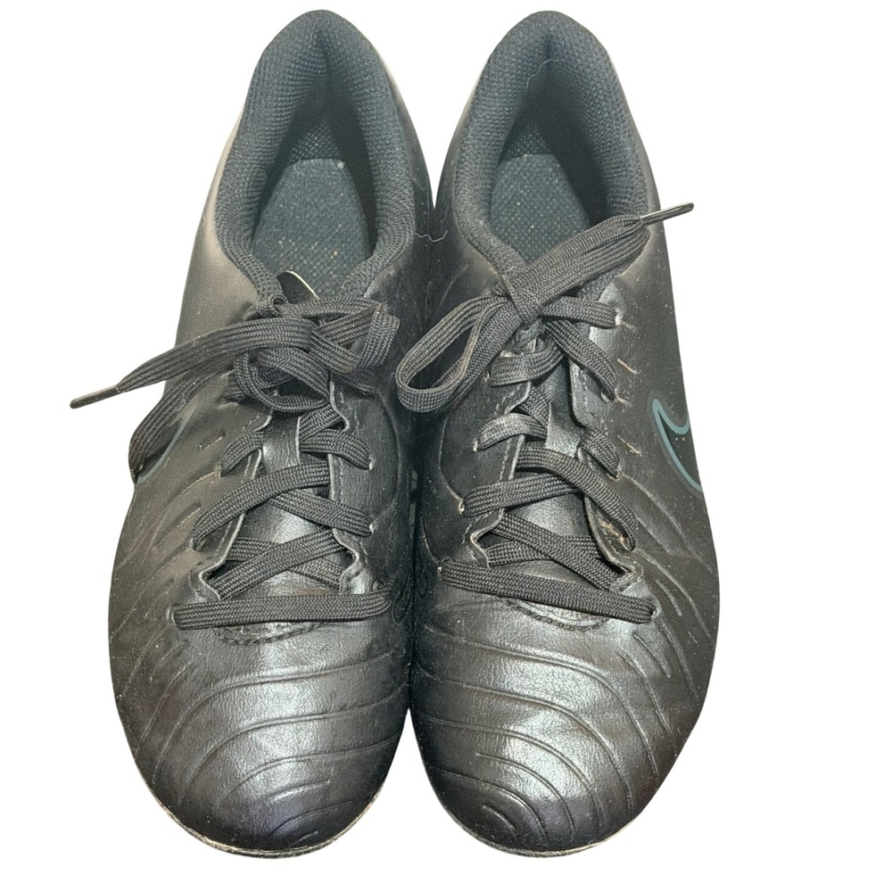 Nike Tiempo Legend 10 Club Soccer Cleats Youth 3.5Y Black Cleats